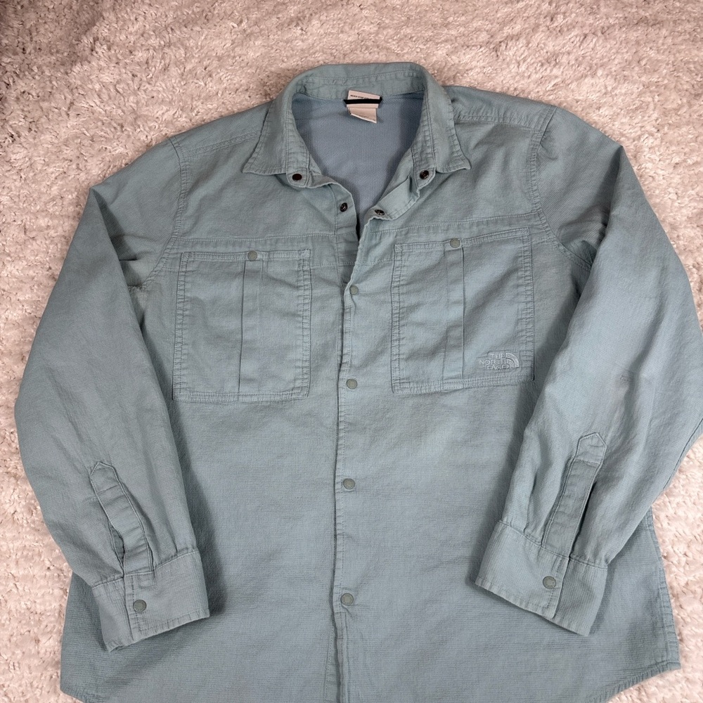 The North Face Men’s Large Light Blue Vented Snap Front Fishing Outdoor Shirt